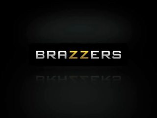 Brazzers - milfs si ajo i madh - epror mdtq fucks i ri djalosh në the dush skenë starring francesca le dhe keiran i mbrojtur nga era