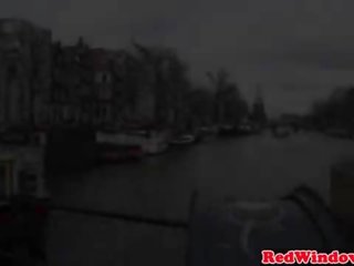 حقيقي هولندي دعوة فتاة ركوب الخيل و تمتص بالغ فيديو رحلة فتى