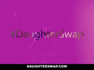 Daughterswap - libidinous teenss drain nende isad klapid
